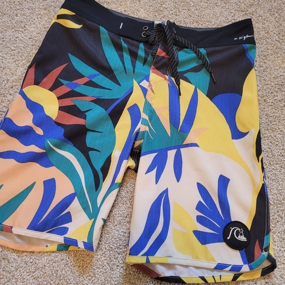 Quiksilver Highline Tropical Flow 19'' Size 27 - Picture 3 of 6